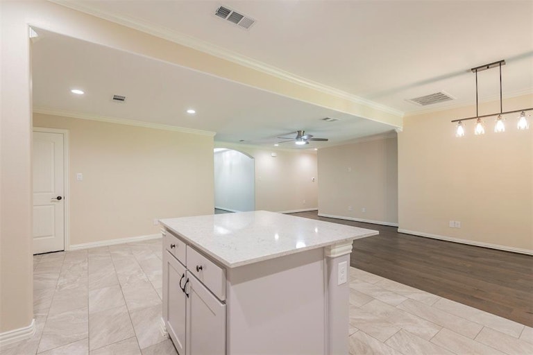 Photo 13 of 33 - 4165 Doyle Ln, Lancaster, TX 75134