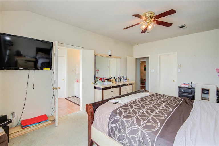 Photo 36 of 50 - 16651 Keegans Ridge Way Dr, Houston, TX 77083