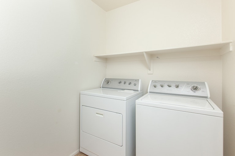 Photo 21 of 26 - 2215 W Peak View Rd, Phoenix, AZ 85085