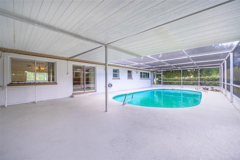 Photo 35 of 38 - 304 Kentucky Ave, Saint Cloud, FL 34769