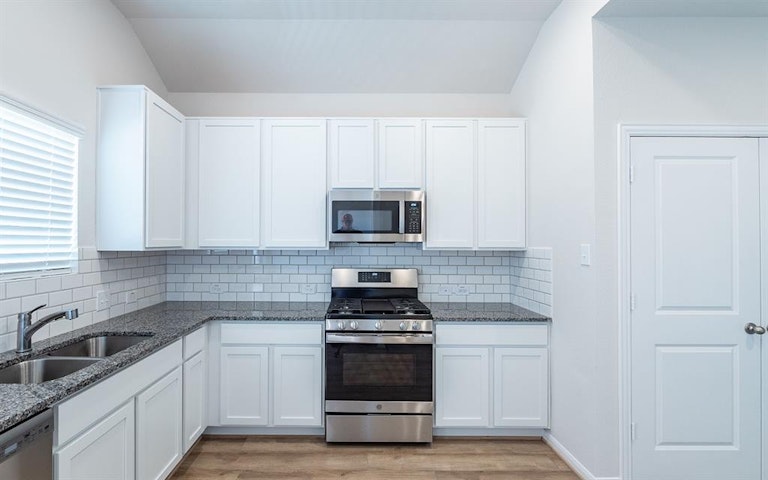Photo 5 of 14 - 1248 Ponderosa Pine Dr, Rosharon, TX 77583