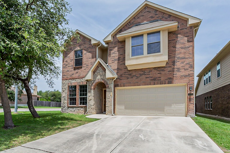 Photo 1 of 24 - 14035 Caprese Hl, San Antonio, TX 78253