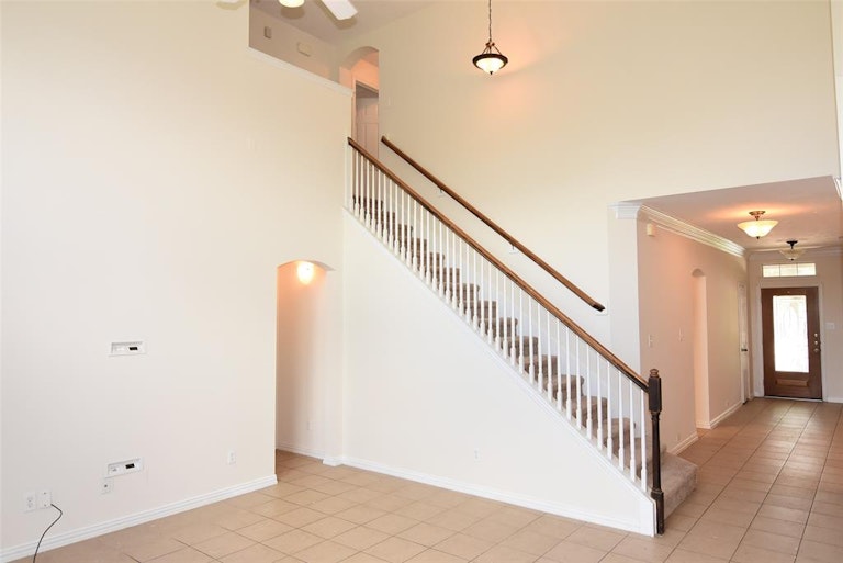 Photo 4 of 34 - 20010 Queens Oak Ct, Spring, TX 77379