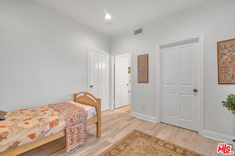 Photo 31 of 54 - 14826 Otsego St, Sherman Oaks, CA 91403