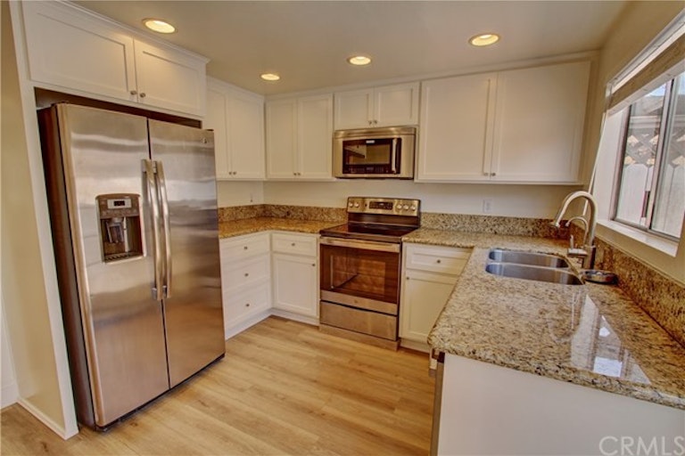 Photo 14 of 27 - 4902 Skipjack Dr #94, Huntington Beach, CA 92649