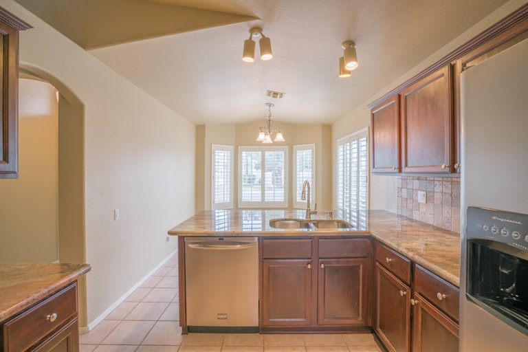 Photo 7 of 27 - 2257 E Monona Dr, Phoenix, AZ 85024