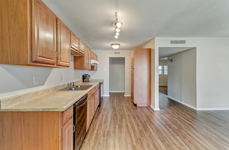 Photo 9 of 29 - 3106 Edelweiss Dr, Grand Prairie, TX 75052