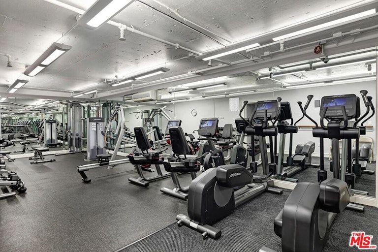 Photo 23 of 24 - 10106 Empyrean Way #201, Los Angeles, CA 90067
