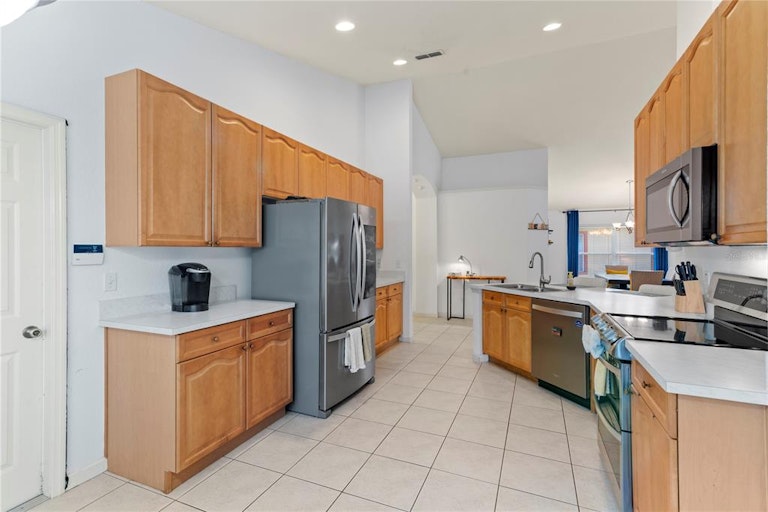 Photo 8 of 29 - 2804 Maguire Dr, Kissimmee, FL 34741