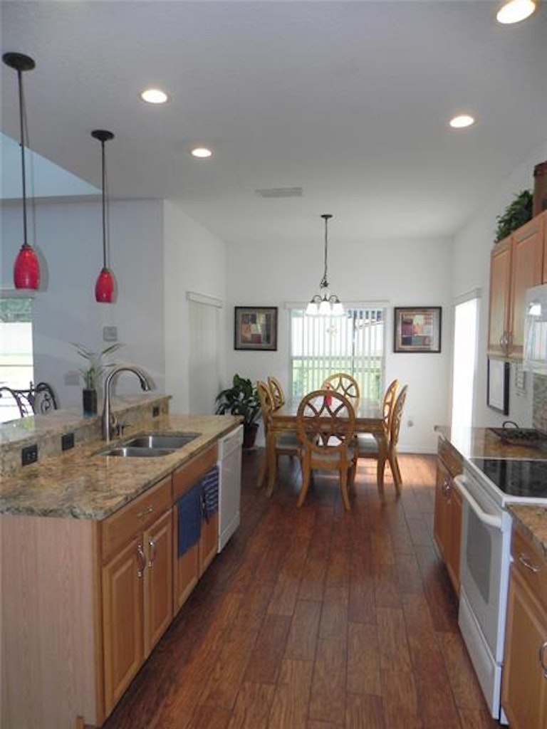 Photo 12 of 32 - 254 Highgate Park Blvd, Davenport, FL 33897