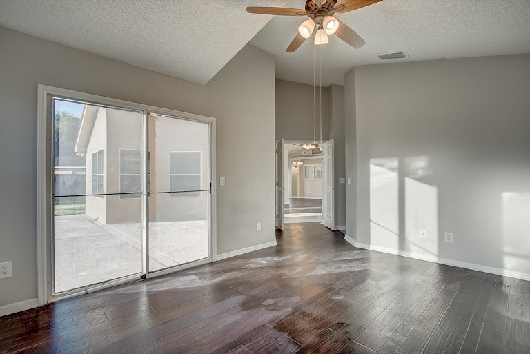 Photo 17 of 33 - 22 Moor Green Ct, Ocoee, FL 34761