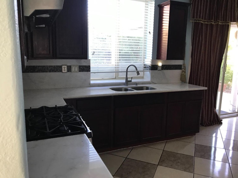Photo 15 of 45 - 8440 Tragus Way, Elk Grove, CA 95624