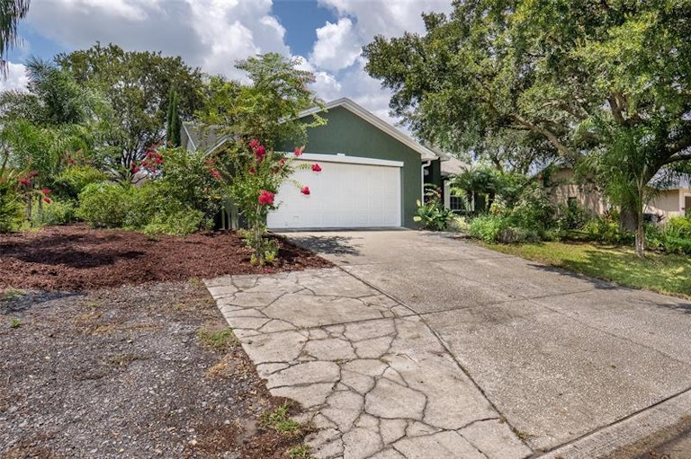 Photo 28 of 32 - 3245 Big Valley Dr, Lakeland, FL 33812