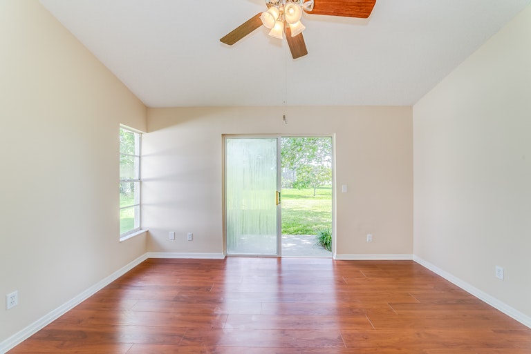 Photo 11 of 24 - 11870 Ottawa Ave, Orlando, FL 32837