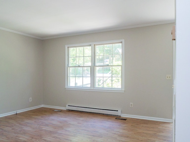 Photo 10 of 18 - 1020 Trollingwood Ln, Raleigh, NC 27615