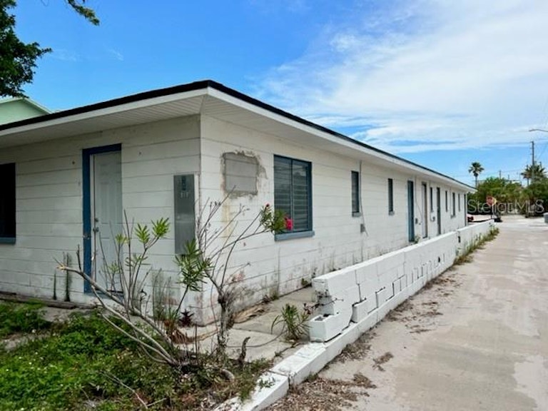 Photo 12 of 26 - 117 127th Ave, Treasure Island, FL 33706