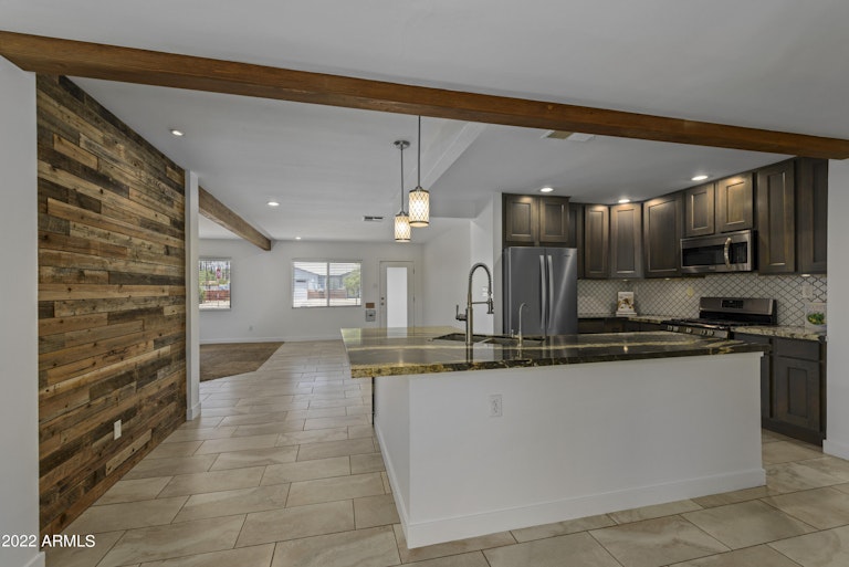 Photo 2 of 38 - 4401 E Montecito Ave, Phoenix, AZ 85018