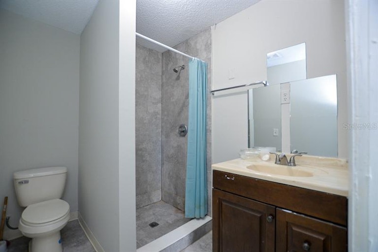 Photo 22 of 39 - 604 Deauville Ct, Kissimmee, FL 34758