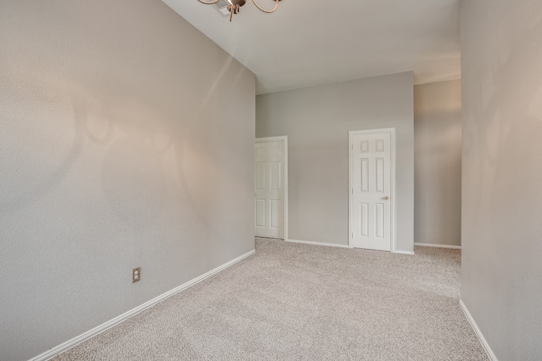 Photo 11 of 25 - 110 Lonesome Dove Ln, Forney, TX 75126