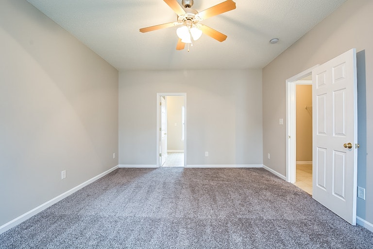 Photo 8 of 19 - 6817 Paint Rock Ln, Raleigh, NC 27610