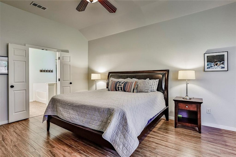 Photo 19 of 32 - 3949 Diamond Ridge Dr, Fort Worth, TX 76244