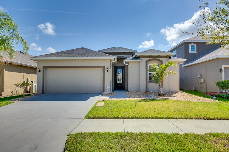 Photo 1 of 29 - 12104 Rambling Stream Dr, Riverview, FL 33579