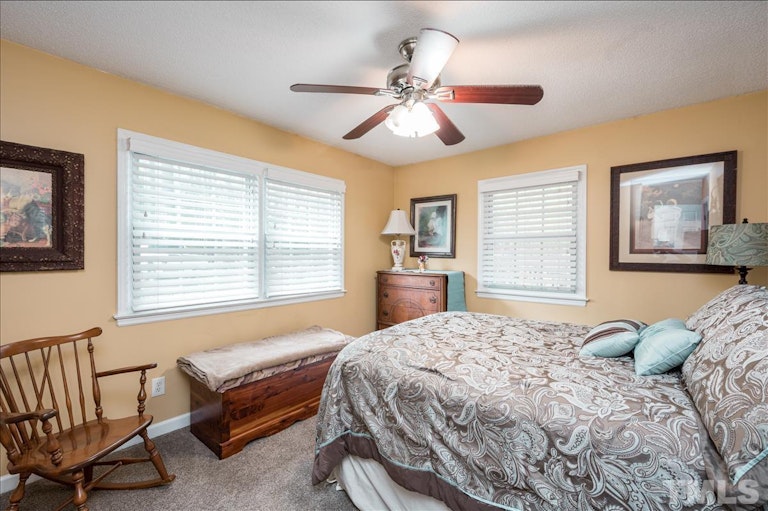 Photo 11 of 40 - 13041 Norwood Rd, Raleigh, NC 27613