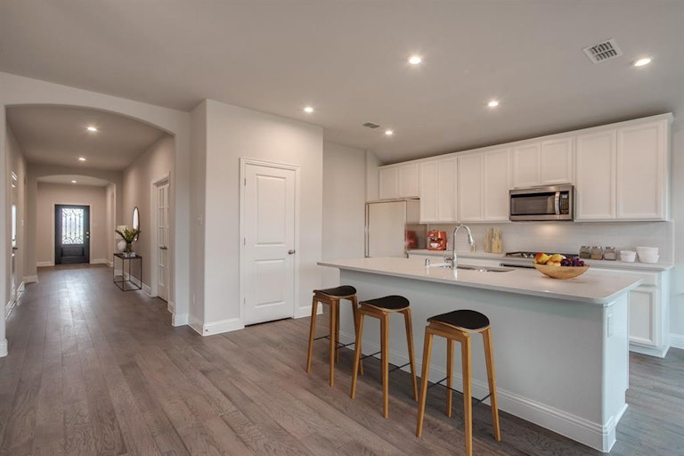 Photo 2 of 10 - 3216 Mountwell Dr, McKinney, TX 75071