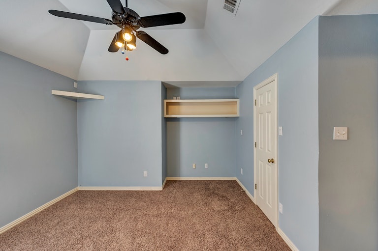 Photo 19 of 24 - 2809 Kingswood Dr, Grapevine, TX 76051