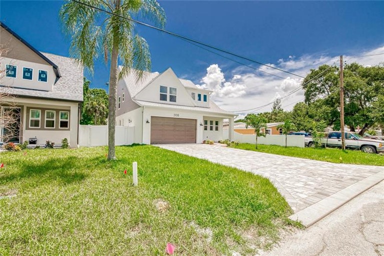 Photo 7 of 62 - 3108 W Cherokee Ave, Tampa, FL 33611