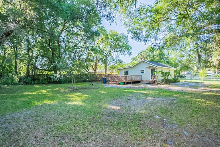 Photo 15 of 16 - 1401 E Voorhis Ave, Deland, FL 32724