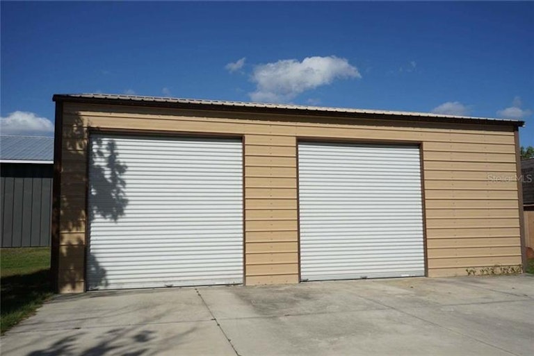 Photo 13 of 19 - 1622 Jewel Dr, Sarasota, FL 34240