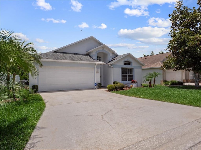 Photo 36 of 40 - 1026 Lake Davenport Blvd, Davenport, FL 33897