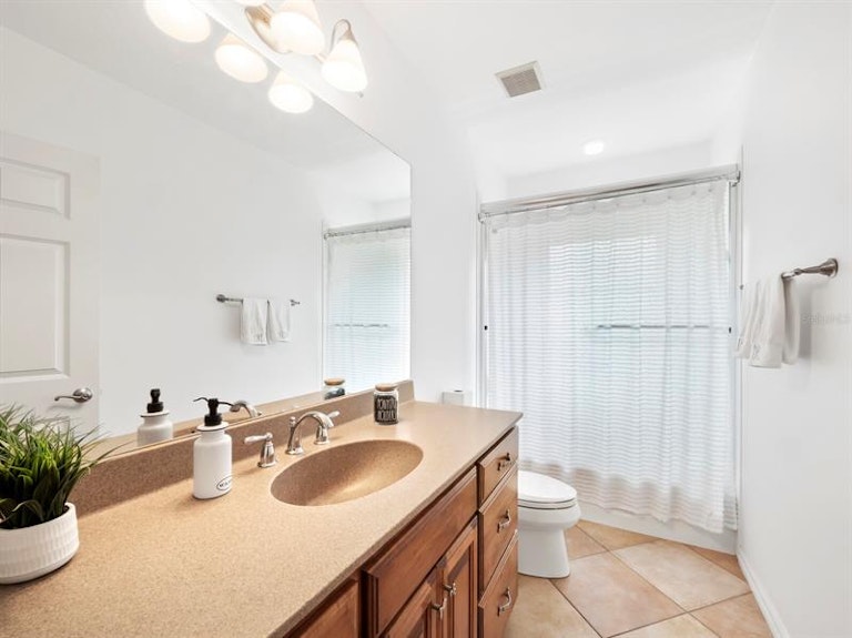 Photo 29 of 34 - 5349 Anthony Ln, Sarasota, FL 34233