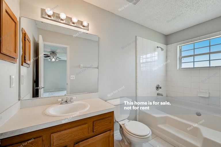 Photo 26 of 31 - 8281 Velvet Springs Ln, Jacksonville, FL 32244