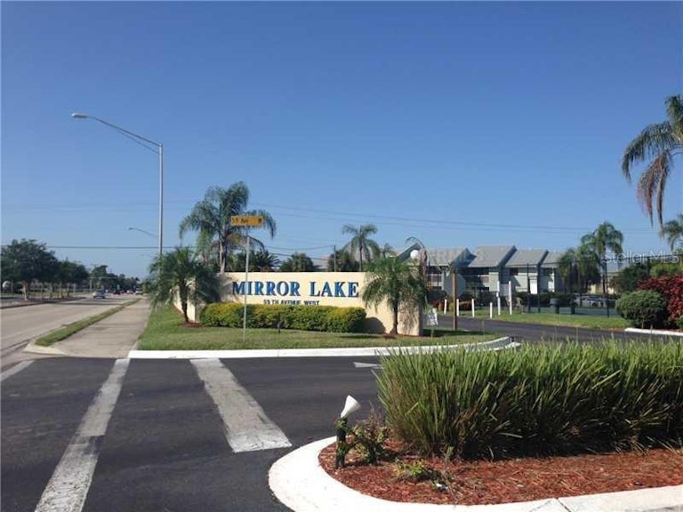 Photo 1 of 17 - 3837 59th Ave W #3837, Bradenton, FL 34210