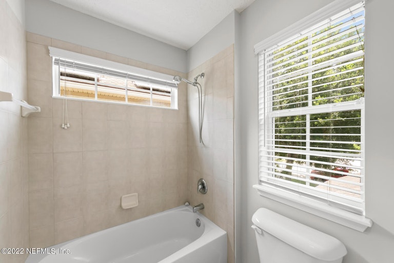 Photo 28 of 37 - 11778 Templeton Rd, Jacksonville, FL 32258