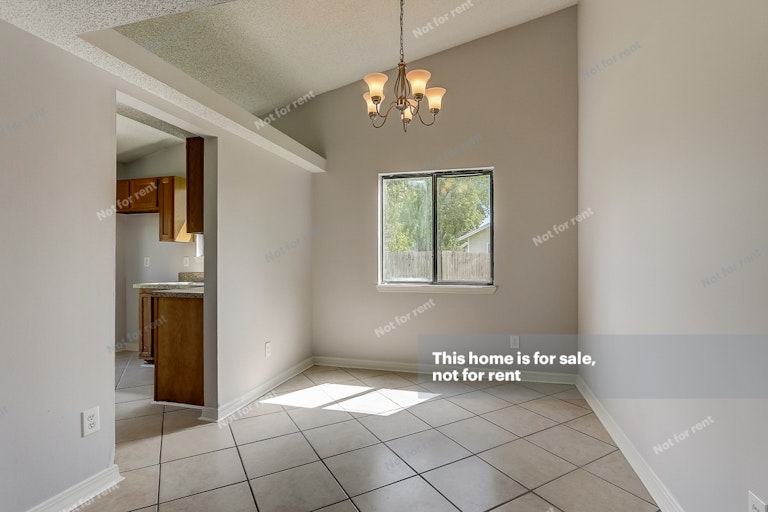 Photo 24 of 31 - 1937 Apopka Dr, Middleburg, FL 32068