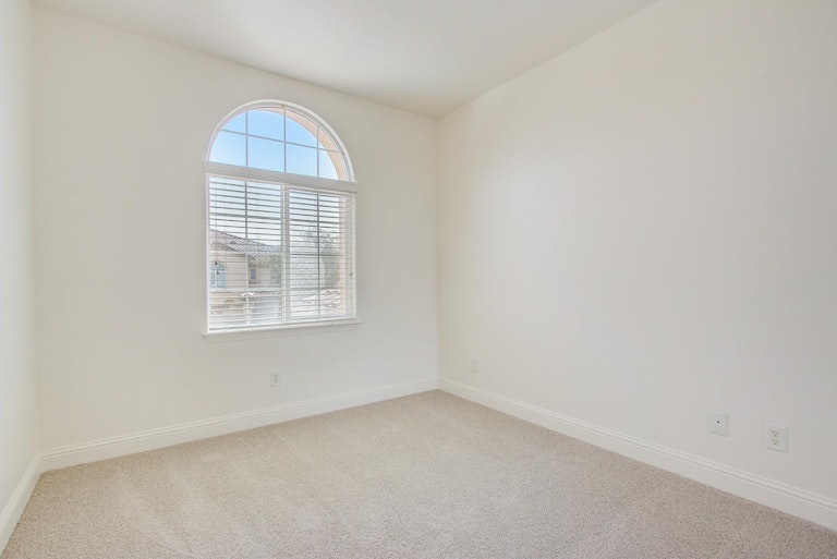 Photo 18 of 27 - 4018 Pinoche Peak Way, Rancho Cordova, CA 95742