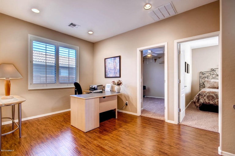 Photo 23 of 28 - 6233 W Bajada Rd, Phoenix, AZ 85083