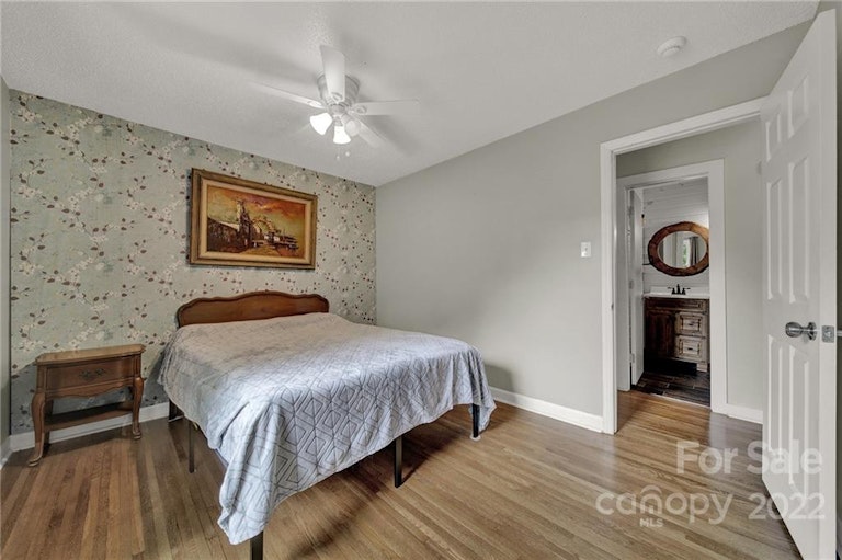 Photo 19 of 29 - 9023 Nottoway Dr, Charlotte, NC 28213