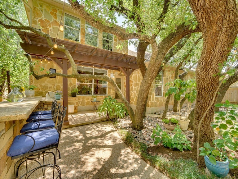 Photo 9 of 40 - 2703 Mingus Dr, Cedar Park, TX 78613