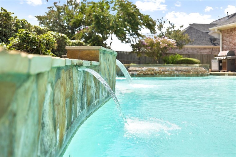 Photo 39 of 46 - 7006 Monarch Lake Ln, Katy, TX 77494