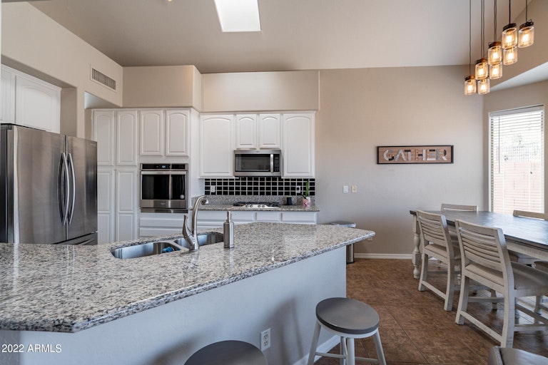 Photo 19 of 49 - 6506 W Molly Ln, Phoenix, AZ 85083