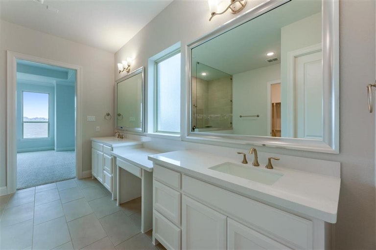 Photo 30 of 38 - 9442 Rockmount Dr, Dallas, TX 75243