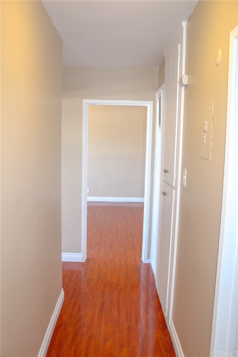 Photo 25 of 34 - 805 Glenway Dr, Inglewood, CA 90302