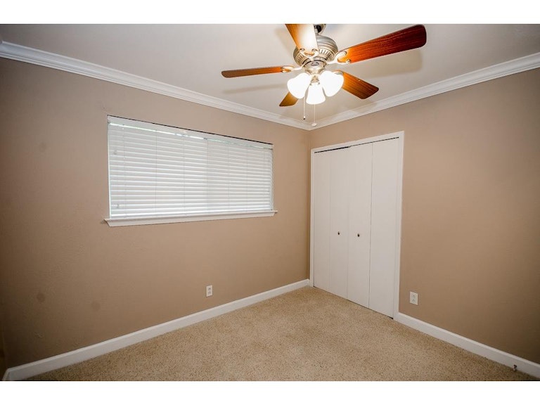 Photo 14 of 24 - 6936 Bal Lake Dr, Fort Worth, TX 76116