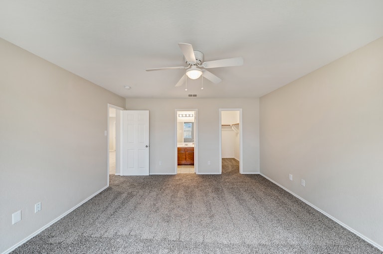 Photo 13 of 22 - 9004 Sun Haven Way, Fort Worth, TX 76244