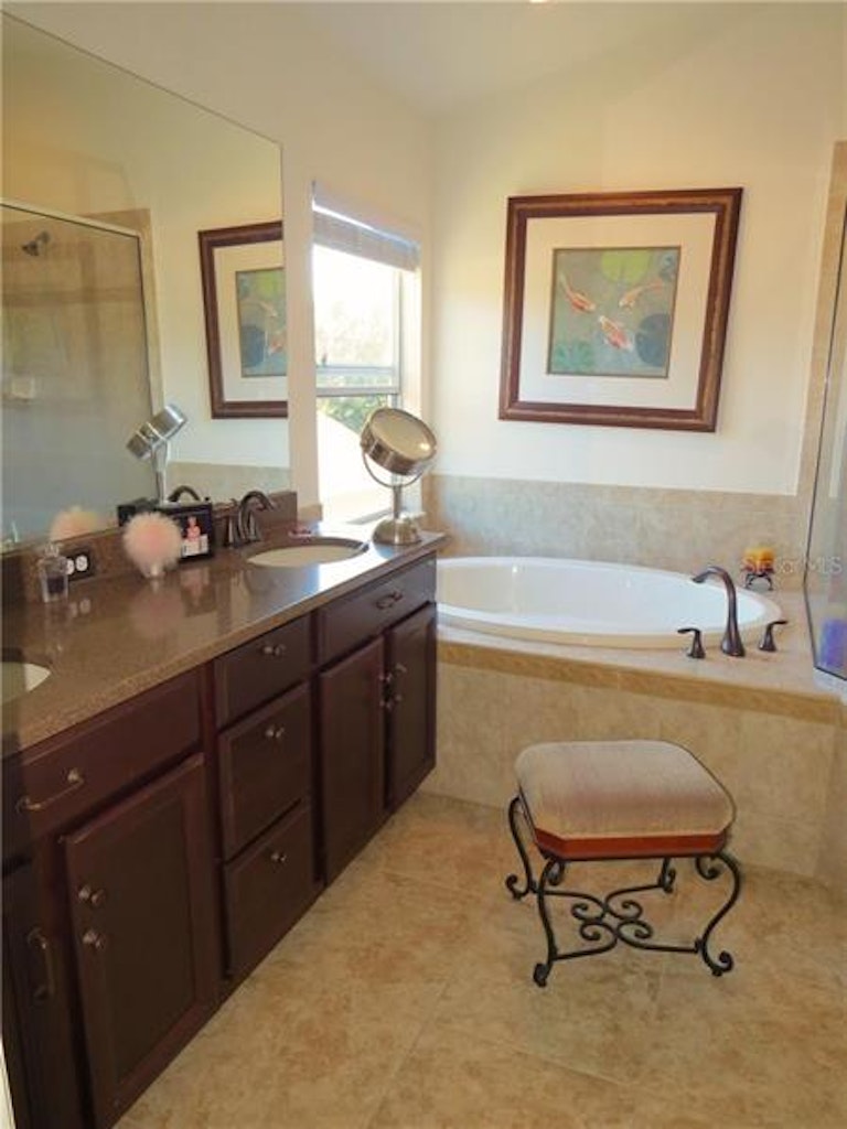Photo 12 of 24 - 11237 Belle Haven Dr, New Port Richey, FL 34654