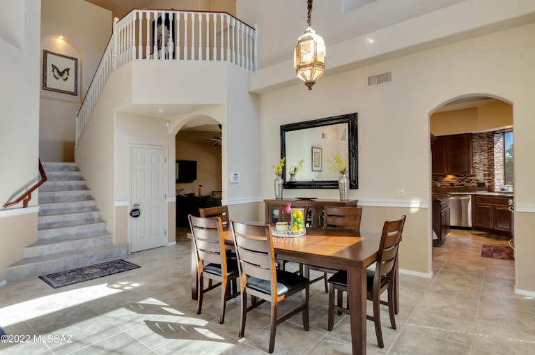 Photo 4 of 34 - 249 W Milbrae Springs Dr, Oro Valley, AZ 85755